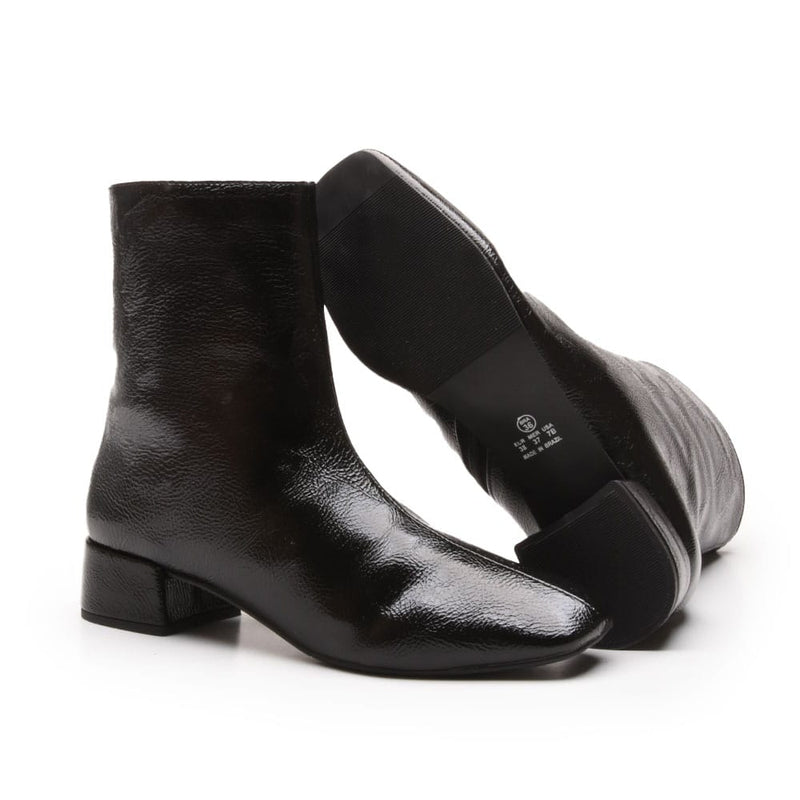 Bota Feminina Cano Curto Em Verniz Molhado 159032-PRETO-34