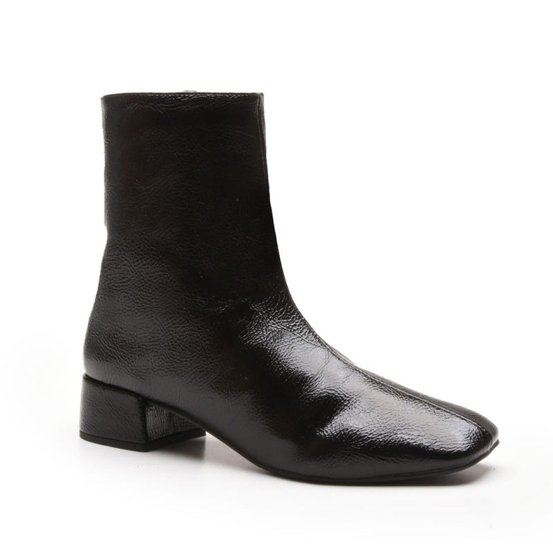 Bota Feminina Cano Curto Em Verniz Molhado 159032-PRETO-34