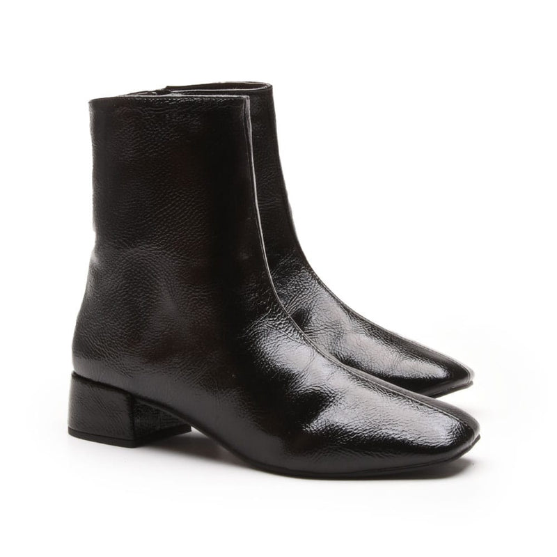 Bota Feminina Cano Curto Em Verniz Molhado 159032-PRETO-34